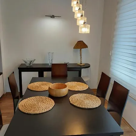 Daire Makabo-apartment In House Üsküp
